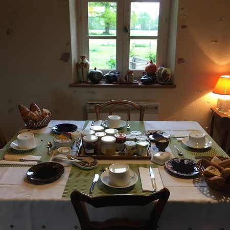 Bed and Breakfast La Thibaude - Livry Livry  Экстерьер фото