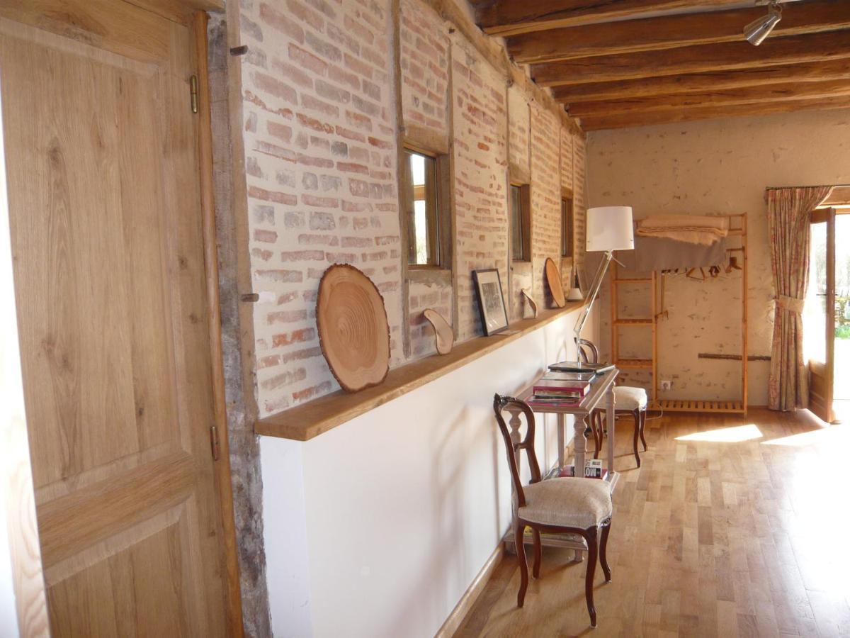 Bed and Breakfast La Thibaude - Livry Livry  Экстерьер фото