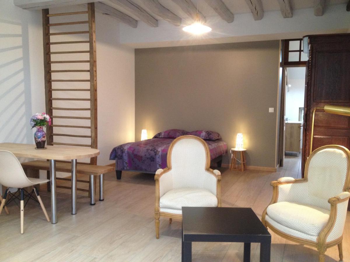Bed and Breakfast La Thibaude - Livry Livry  Экстерьер фото