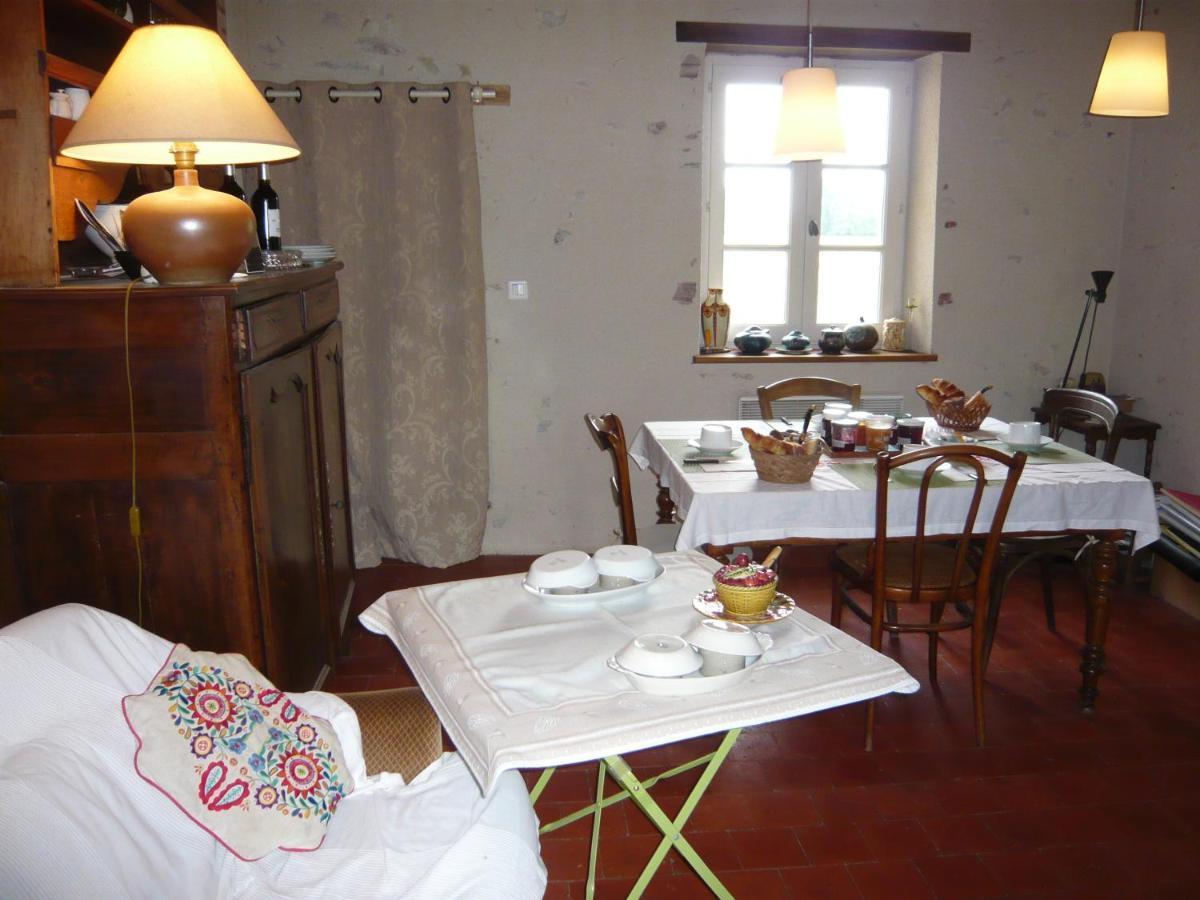 Bed and Breakfast La Thibaude - Livry Livry  Экстерьер фото