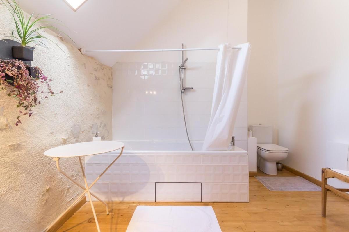 Bed and Breakfast La Thibaude - Livry Livry  Экстерьер фото
