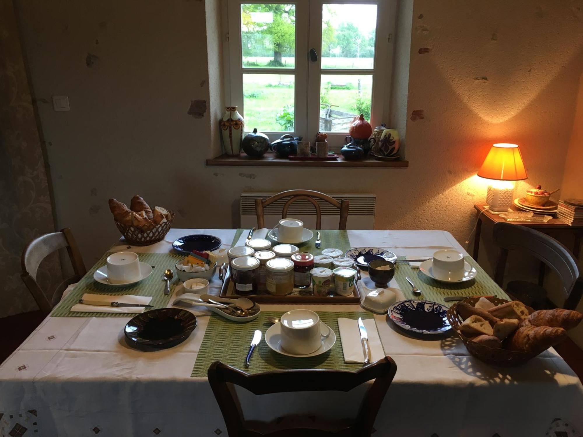 Bed and Breakfast La Thibaude - Livry Livry  Экстерьер фото